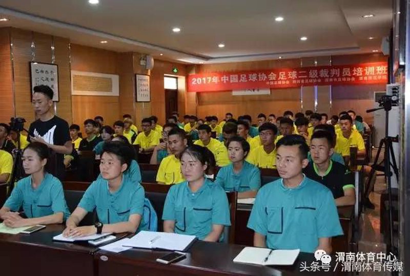 校园足球协会选购指南:打造专属梦想绿茵场